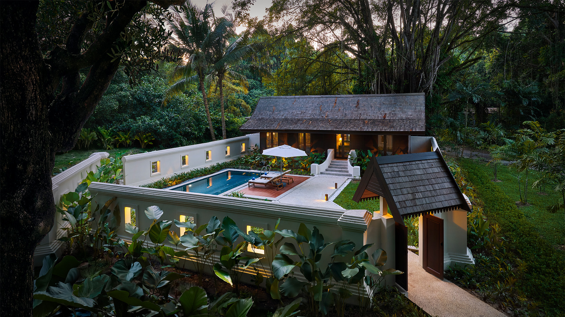 Gallery - HOT - Facade 04 v2